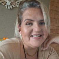 Gabriela César