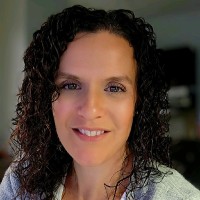 Nicole Holton