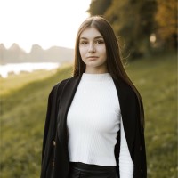 Yuliia Miklovtsyk