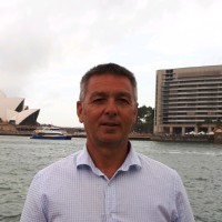 Simon Thomas