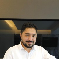 Elyas M.