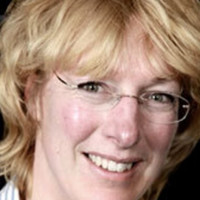 Miriam V Rossen