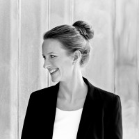 Dr. Corinna Nüsser