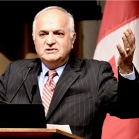 Akbar Manoussi