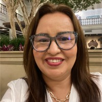 Vera Lúcia Oliveira
