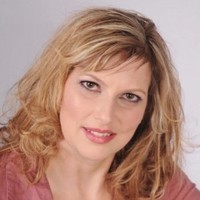 Marilyn Van Oort