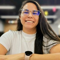 Thais R. Carvalho