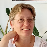 Gwen Menard