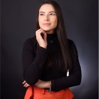 Taís Gama