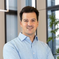Stefan Bauer