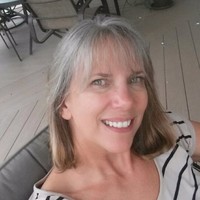 Suzanne Adams