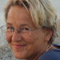 Yvonne Van Den Blink