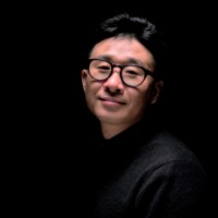 Qiushi Y.