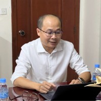 Prof. Dr. CHEA Sopheap