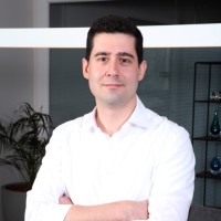 Gustavo Maciel De Camargo, Cfa