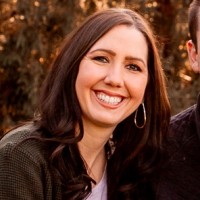 Jenna Hoesly, Mba