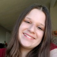 Holly Ahronian