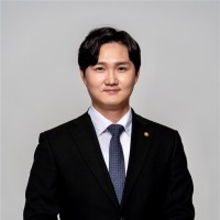 방준석
