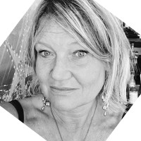 Helene DEVOS