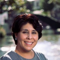 Laura R.