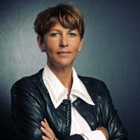 Caroline DE BRABANDER