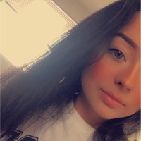 Amelie De Leon