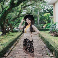 Ellsye Amalia