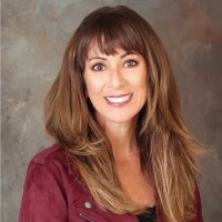 Lynne Natale