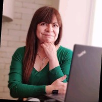 Deyssie Aros Droguett