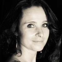 Julie Girard