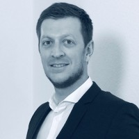 Dr. Julian Kurz