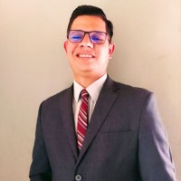 Yurbi J. Flores F.