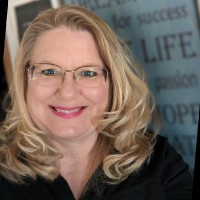 Angela Eger