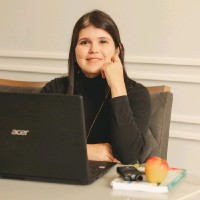 Nádia Esteves