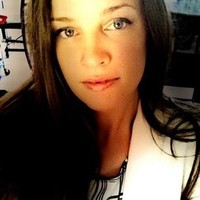 Stephanie Holmes