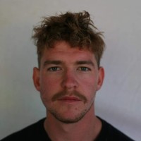 Lee Small