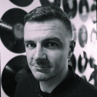 Filip Piechowiak□