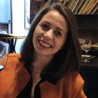 Tharla Ferreira