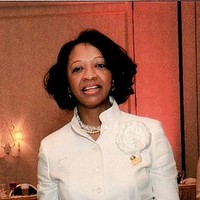 Sara Dennis