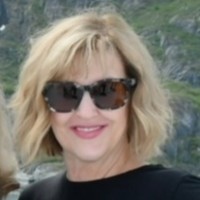 Alison Cooper, Cha