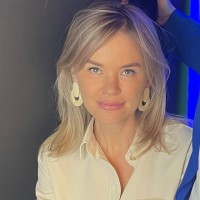 Lusia Kom