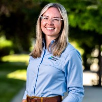 Carly Svenvold, Pe