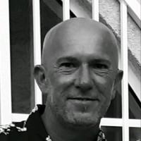 Mark Holton