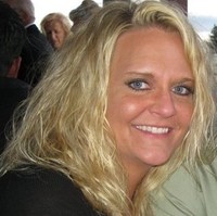 Cari Moe
