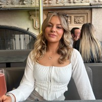 Olivia Hoy
