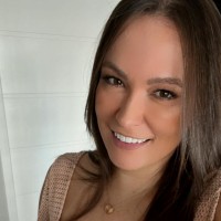 Aline M.