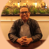 Dr. Dasep Suryanto., AT., SH., MM., MIKom., CMT.