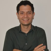 César A. Martínez Pinzón