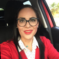 Viviana Lares