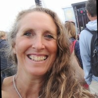 Amanda Holland